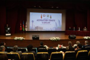 AZERBAYCAN BAĞIMSIZLIK GÜNÜ ANISINA KAPSAMLI ETKİNLİKLER DÜZENLENDİ