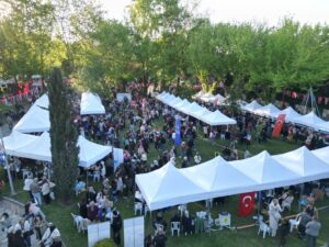 Türk Dünyasının Kalbi Bursa’da Atıyor: 5 Bin 500 Öğrenci Hıdırellez’de Buluştu!