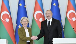 BAKÜ’DE TARİHİ ZİRVE