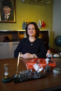 Genç Millî Neslin İnşasında Öğretmenin Rolü: Bilim, Karakter, Teknoloji ve Sanat